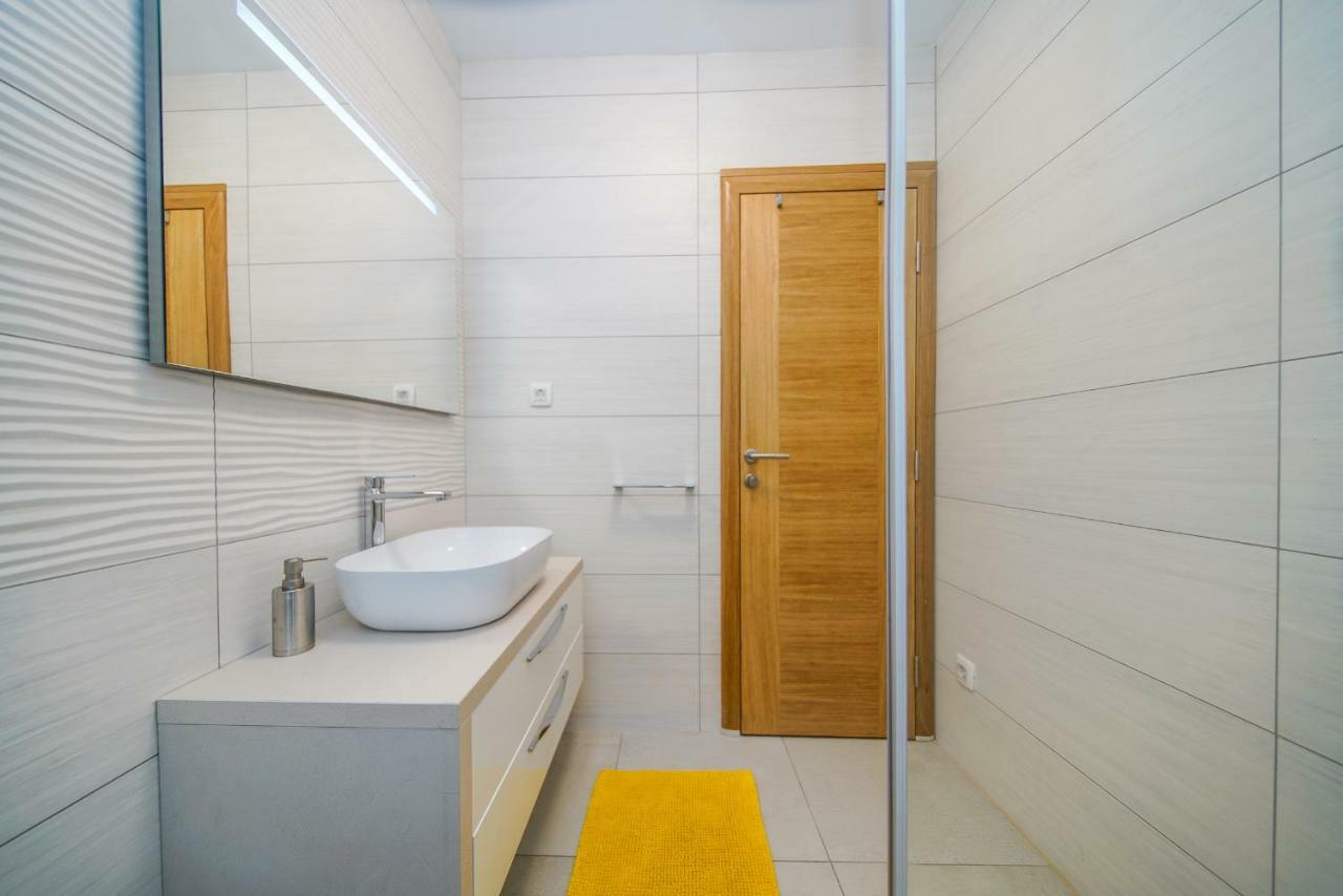 Ponta Apartment *